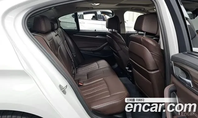 BMW 5 серии 2023 thumb 10