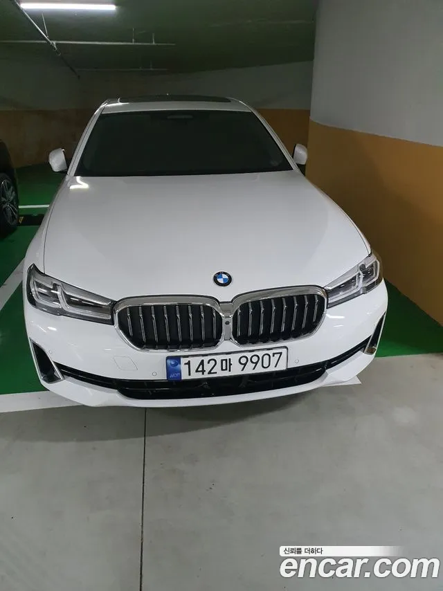 BMW 5 серии 2023 thumb 12