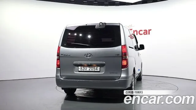 Hyundai Staria 2015 thumb 10