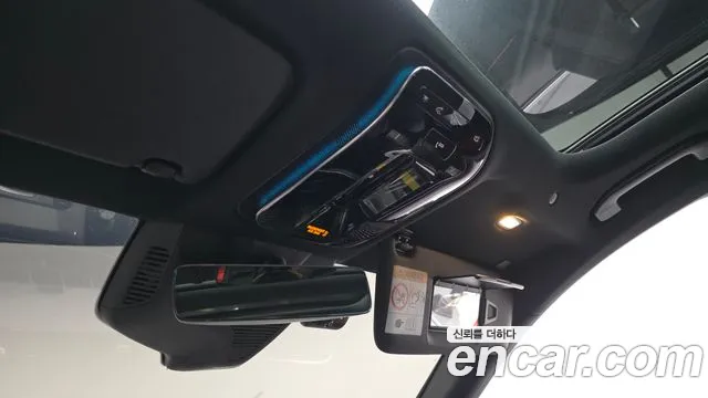 Mercedes-Benz E-Class 2025 thumb 9