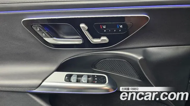 Mercedes-Benz E-Class 2024 thumb 11
