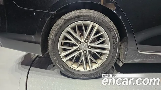 Hyundai Grandeur 2017 thumb 4