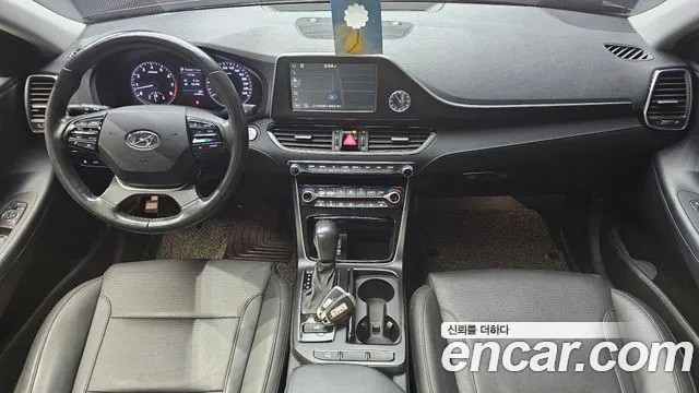Hyundai Grandeur 2017 thumb 11