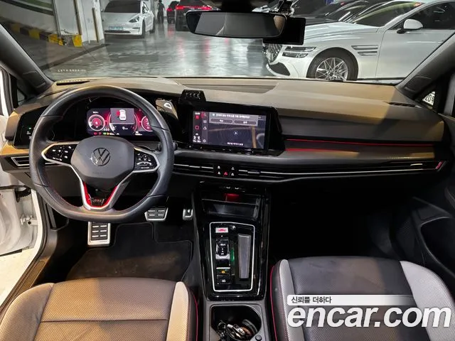 Volkswagen Golf 2024 thumb 3