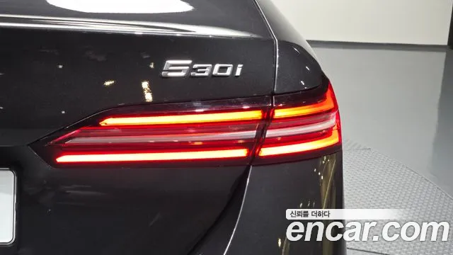 BMW 5 серии 2024 thumb 8