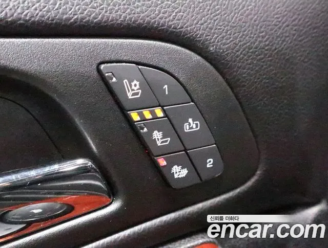 Chevrolet Suburban 2013 thumb 10