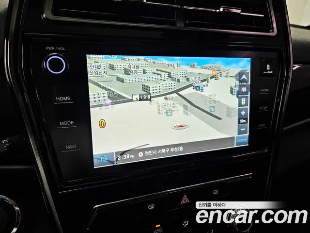 KGM Tivoli 2020 thumb 2