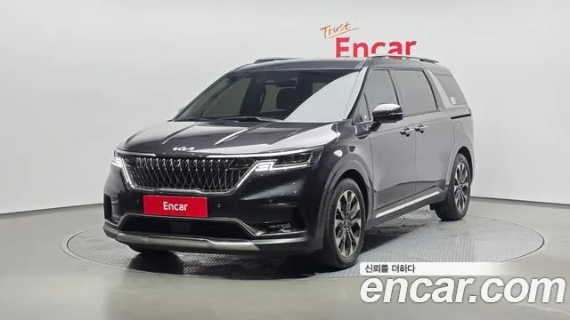 Kia Carnival 2023 thumb 2