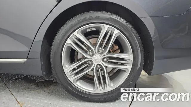 Hyundai Grandeur 2017 thumb 3