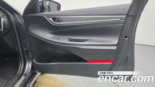 Hyundai Grandeur 2017 thumb 4