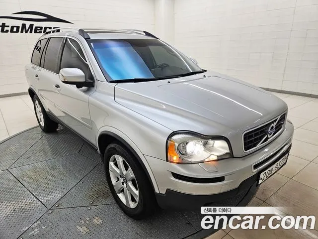 Volvo XC90 2010 thumb 5