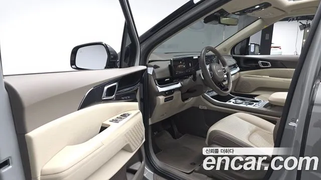 Kia Carnival 2024 thumb 2