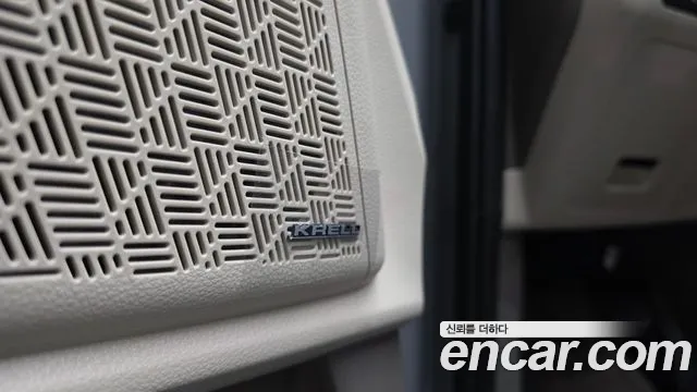 Kia Carnival 2024 thumb 3
