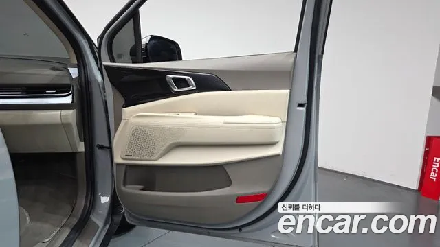 Kia Carnival 2024 thumb 6