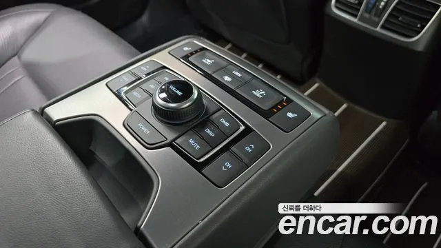 Hyundai Genesis 2016 thumb 10