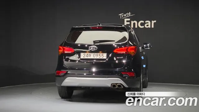 Hyundai Santafe 2016 thumb 8
