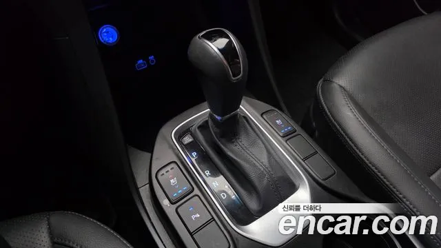 Hyundai Santafe 2016 thumb 12