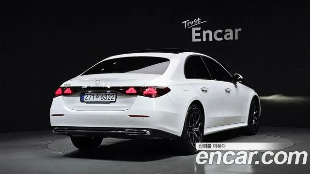 Mercedes-Benz E-Class 2025 thumb 8