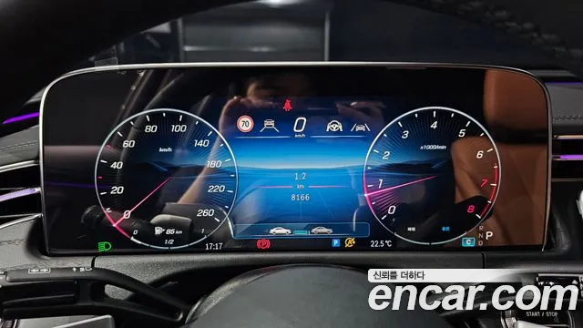 Mercedes-Benz E-Class 2025 thumb 5