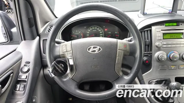 Hyundai Staria 2012 thumb 10