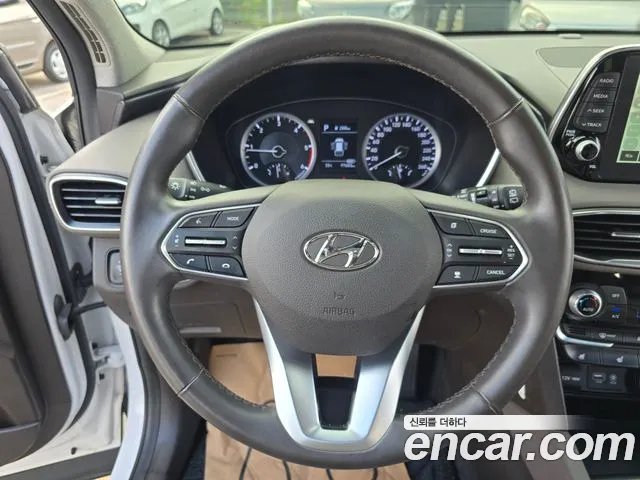 Hyundai Santa Fe 2018 thumb 10