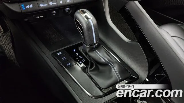 Hyundai Elantra 2023 thumb 6