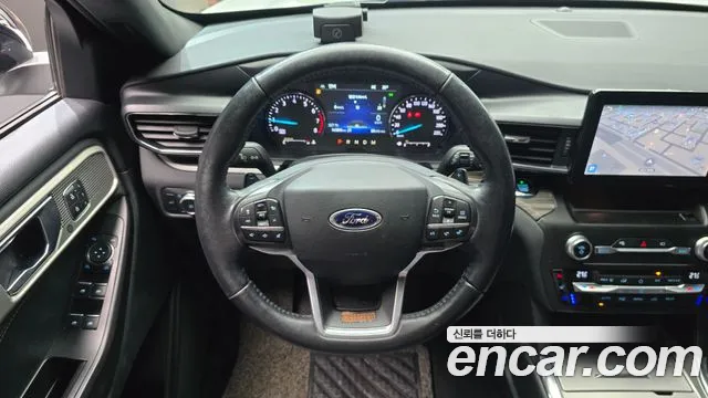Ford Explorer 2020 thumb 2