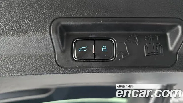 Ford Explorer 2020 thumb 12