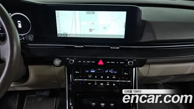 Kia Carnival 2022 thumb 10