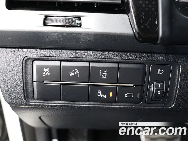 KGM Rexton Sports 2021 thumb 5
