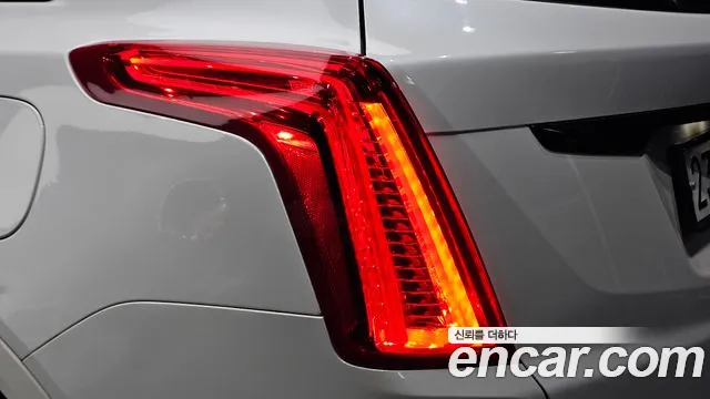 Cadillac XT5 2017 thumb 2
