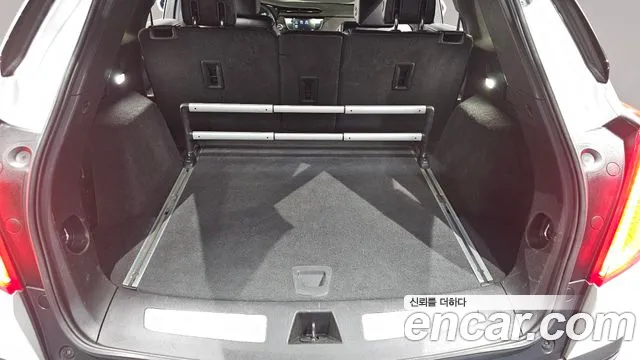 Cadillac XT5 2017 thumb 12