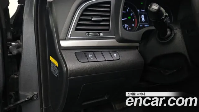 Hyundai Avante 2015 thumb 12