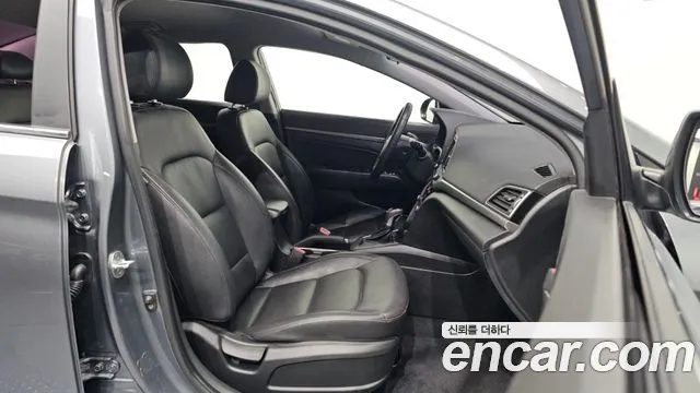 Hyundai Avante 2015 thumb 2