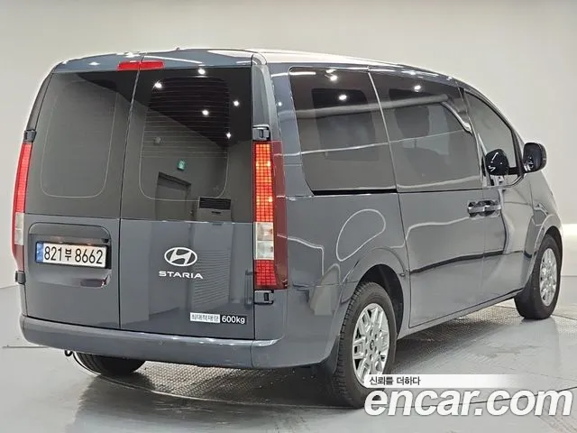 Hyundai Staria 2024 thumb 12