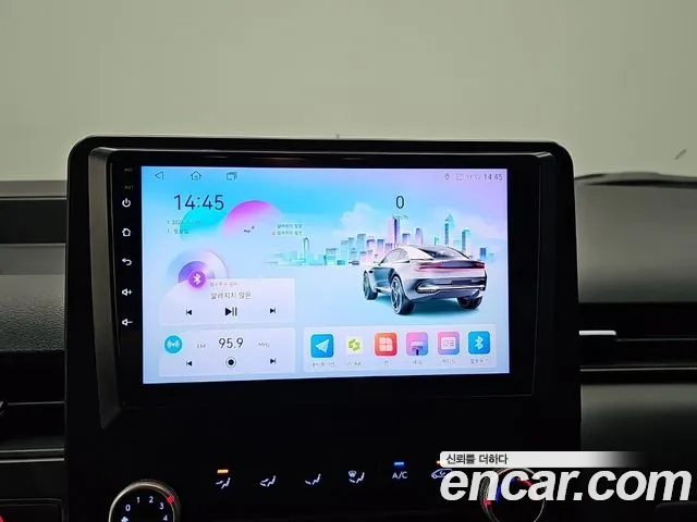 Hyundai Staria 2024 thumb 7