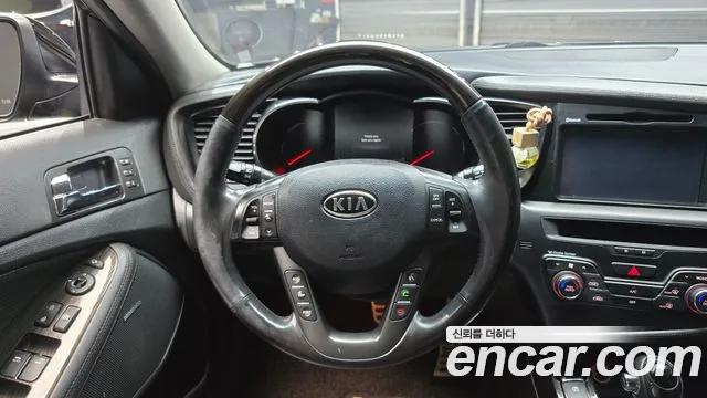 Kia K5 2012 thumb 11
