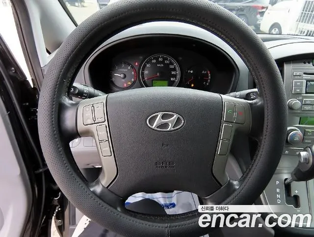 Hyundai Staria 2015 thumb 8