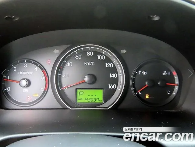 Hyundai Staria 2015 thumb 9