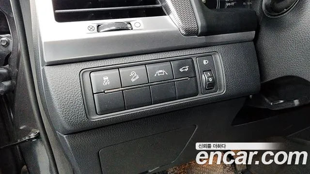 KGM Rexton 2020 thumb 7