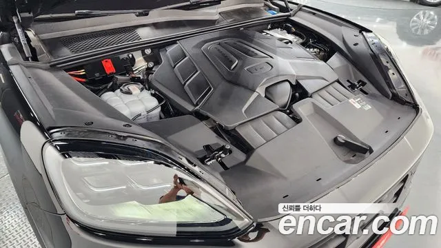 Porsche Cayenne 2024 thumb 9