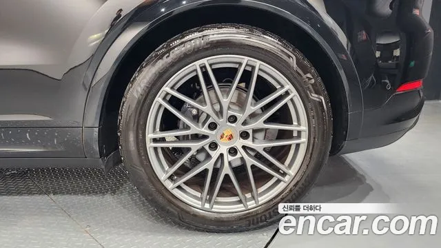 Porsche Cayenne 2024 thumb 6