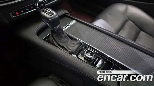 Volvo S90 2017 thumb 4