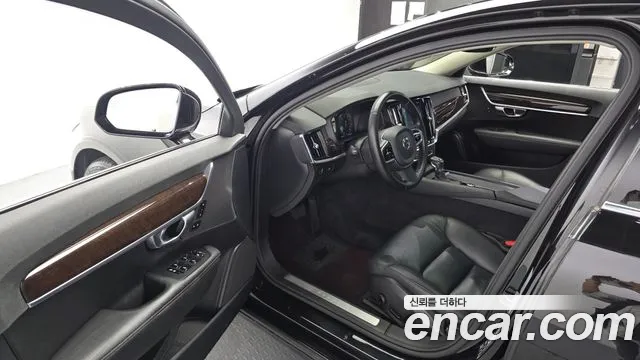 Volvo S90 2017 thumb 10