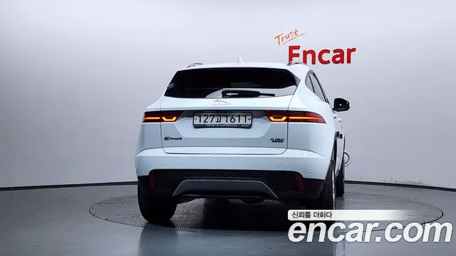 Jaguar E-Pace 2019 thumb 9