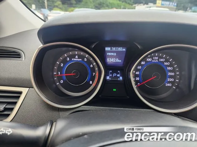 Hyundai Avante 2012 thumb 7