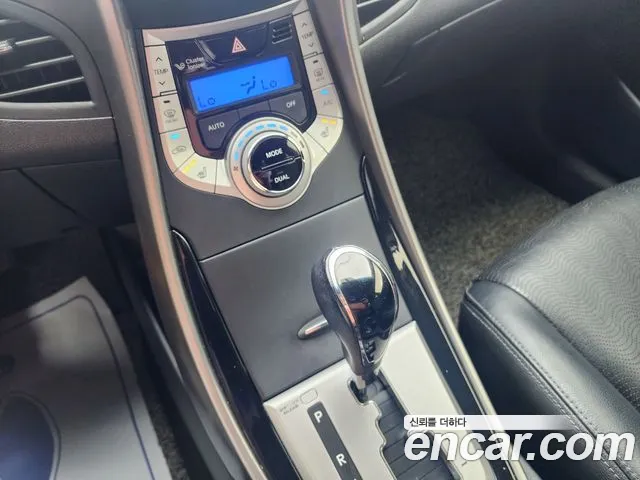Hyundai Avante 2012 thumb 3