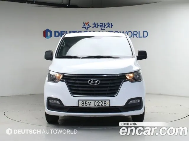Hyundai Staria 2019 thumb 8
