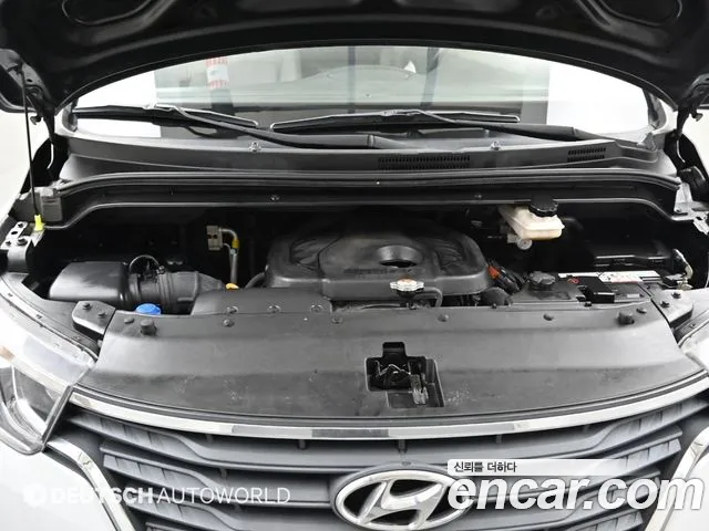 Hyundai Staria 2019 thumb 10