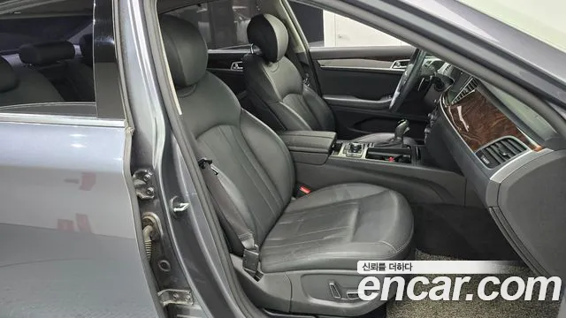 Hyundai Genesis 2016 thumb 2